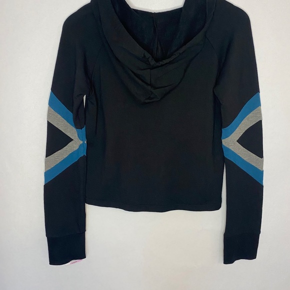 NWT Threads 4 Thought Black Neema Crop Long Sleeve Pullover Hoodie Small NEW - Picture 6 of 6